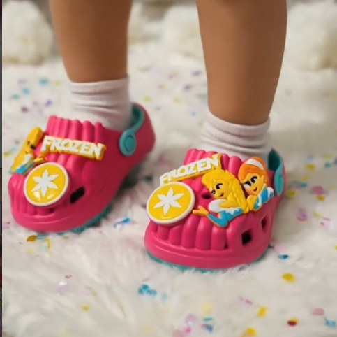 View Instagram post from https://www.instagram.com/vaga.kids